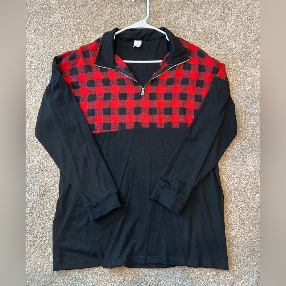 EUC checkered pop-over.